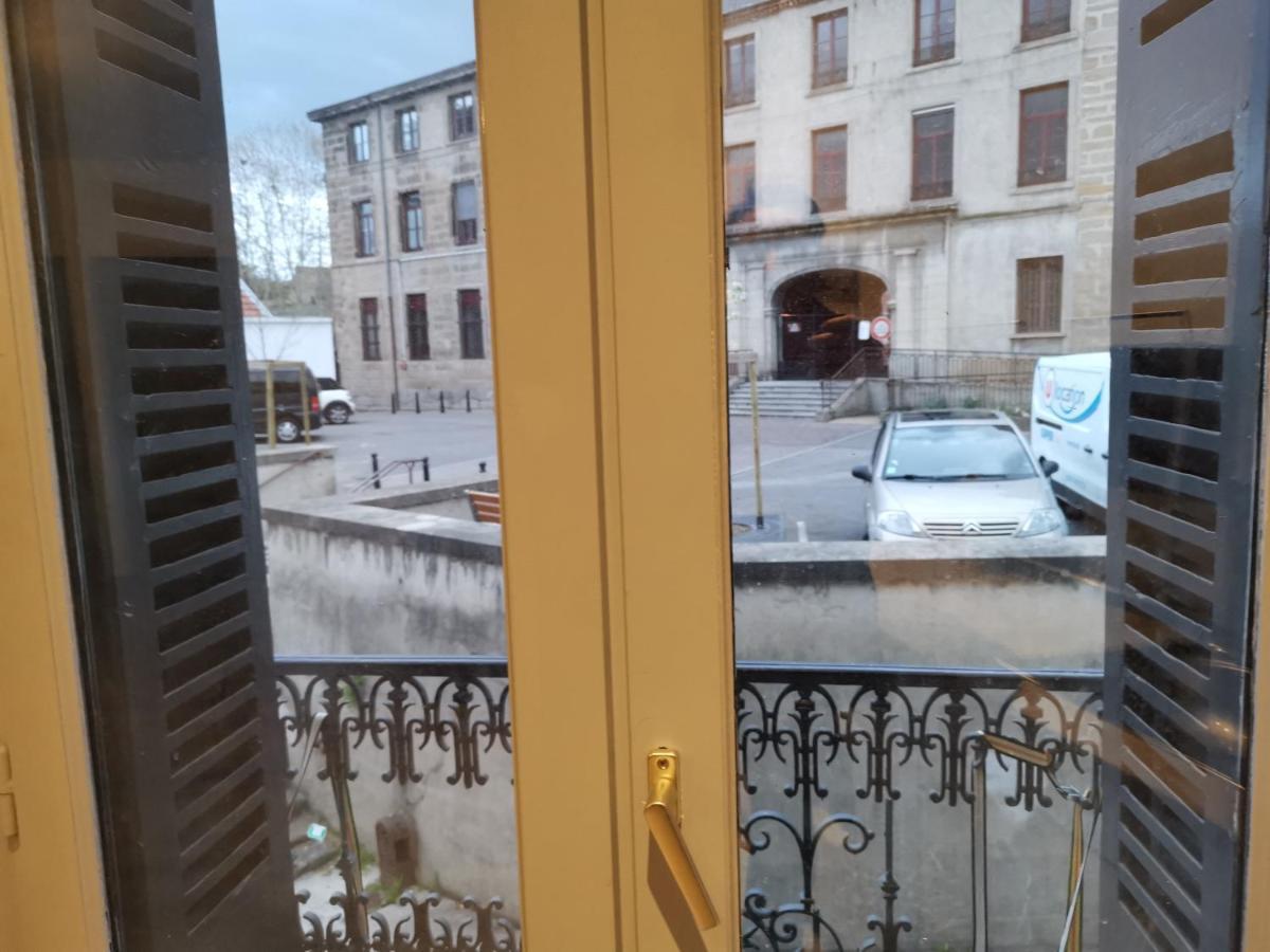 Saint-Chamond Aparthotel Екстериор снимка