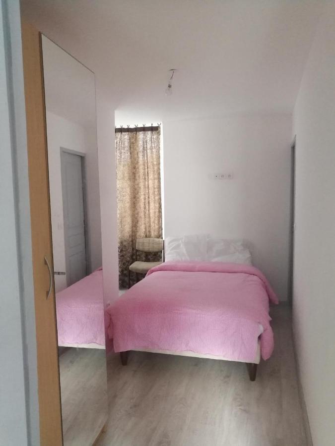 Saint-Chamond Aparthotel Екстериор снимка