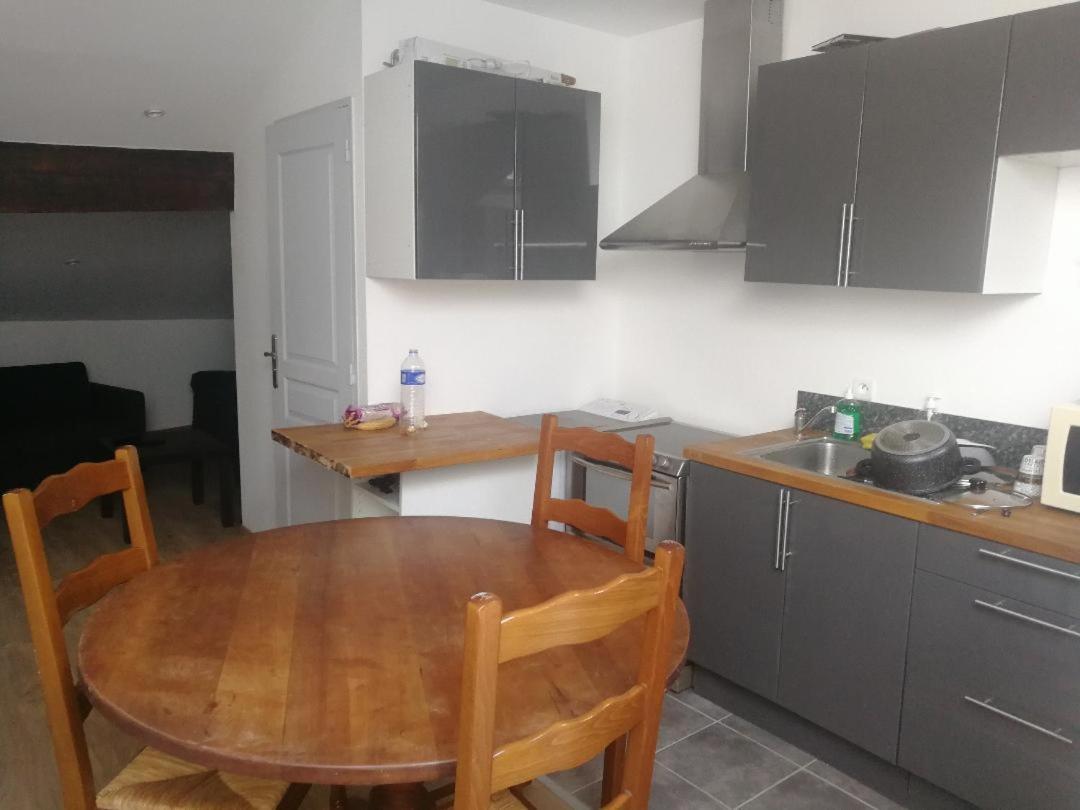 Saint-Chamond Aparthotel Екстериор снимка